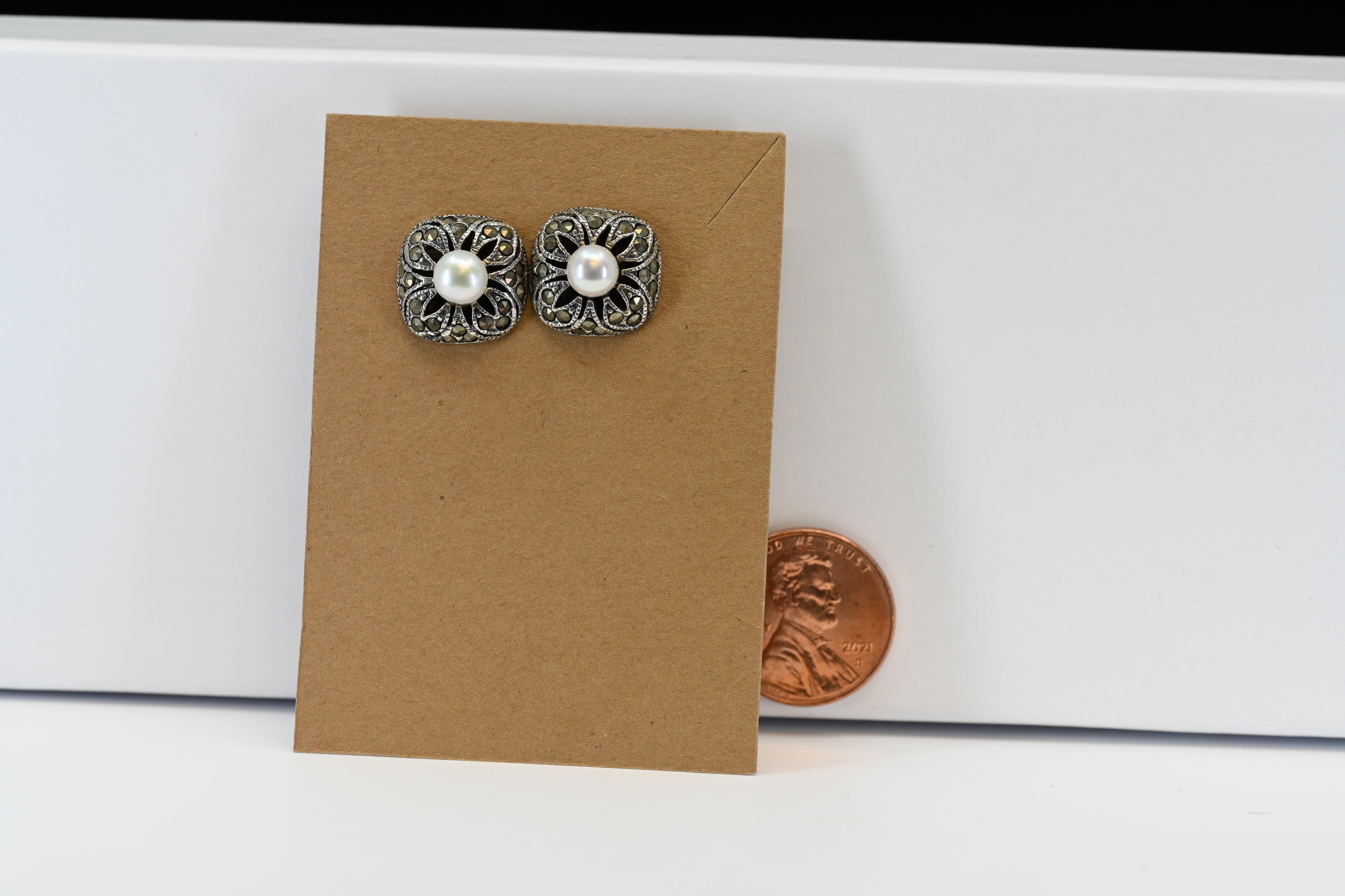 Sterling Silver Peral Center Stud Earrings