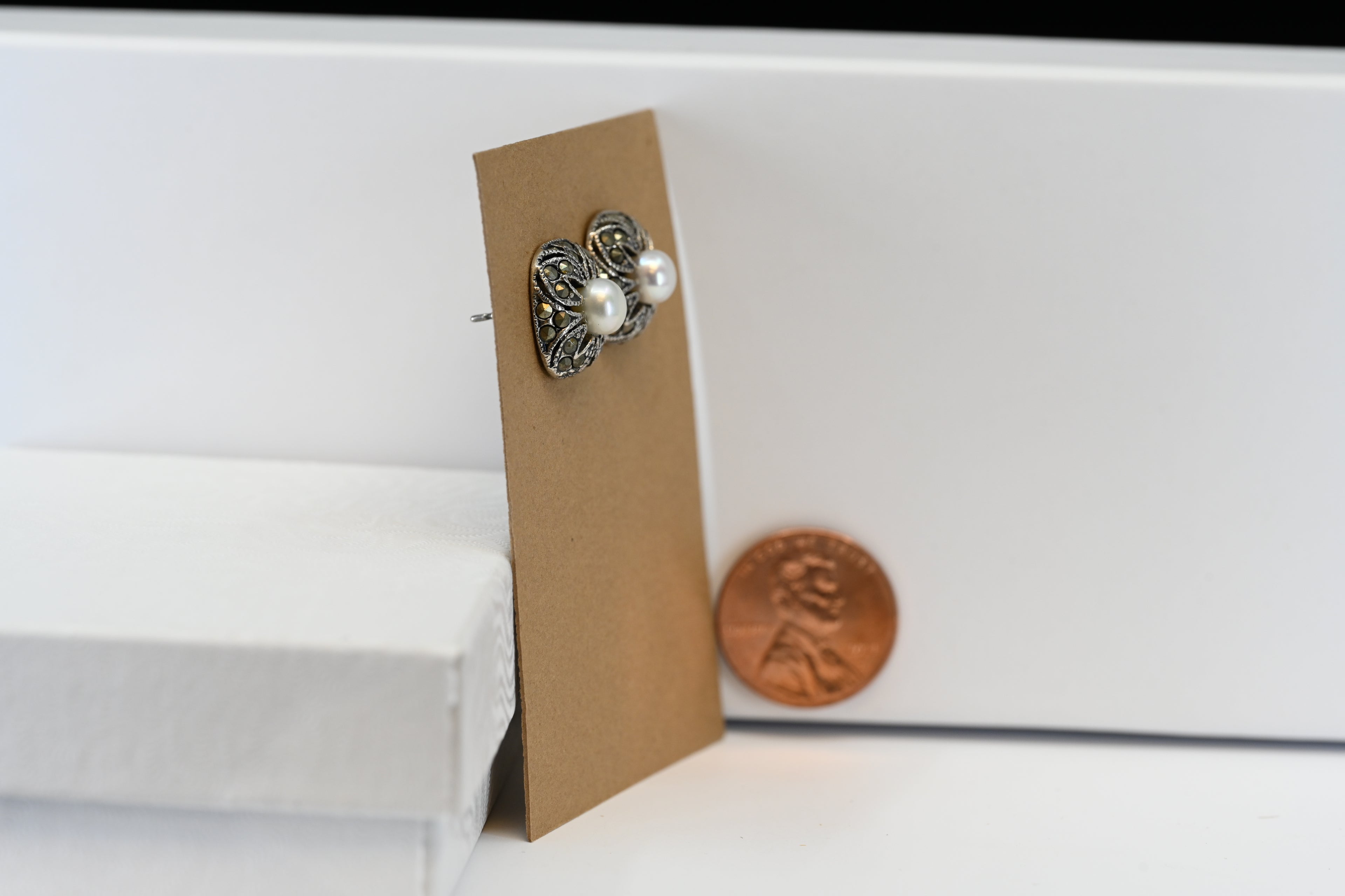 Sterling Silver Peral Center Stud Earrings