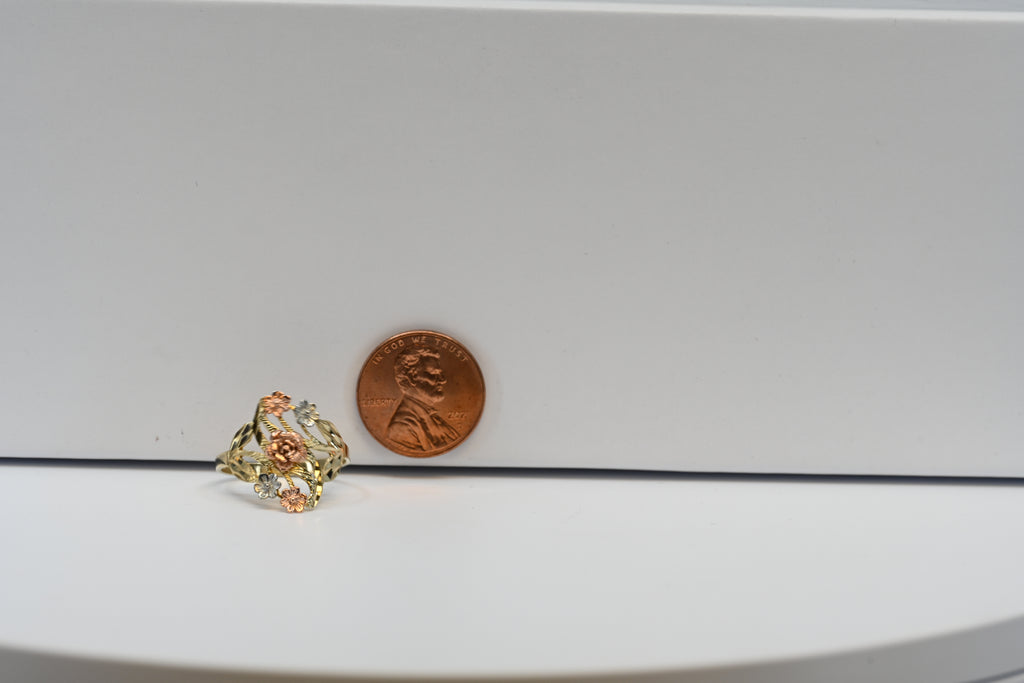 Tri-Tone 10k Floral Ring