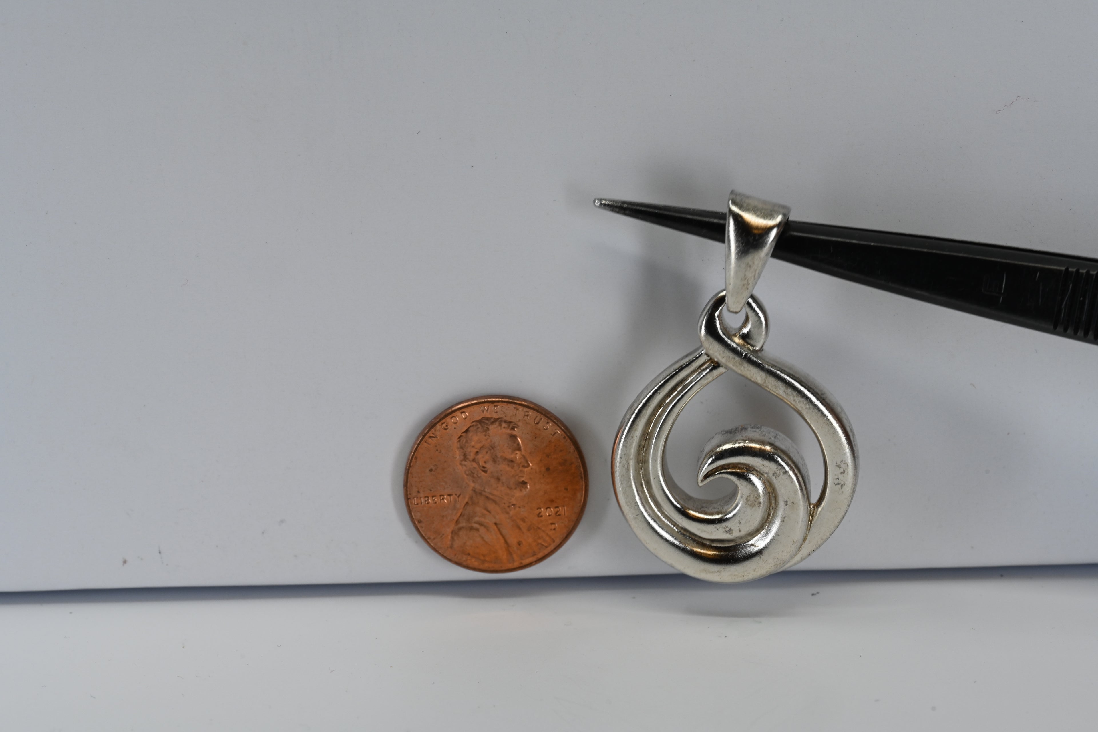 Sterling Silver Circe Wave Pendant