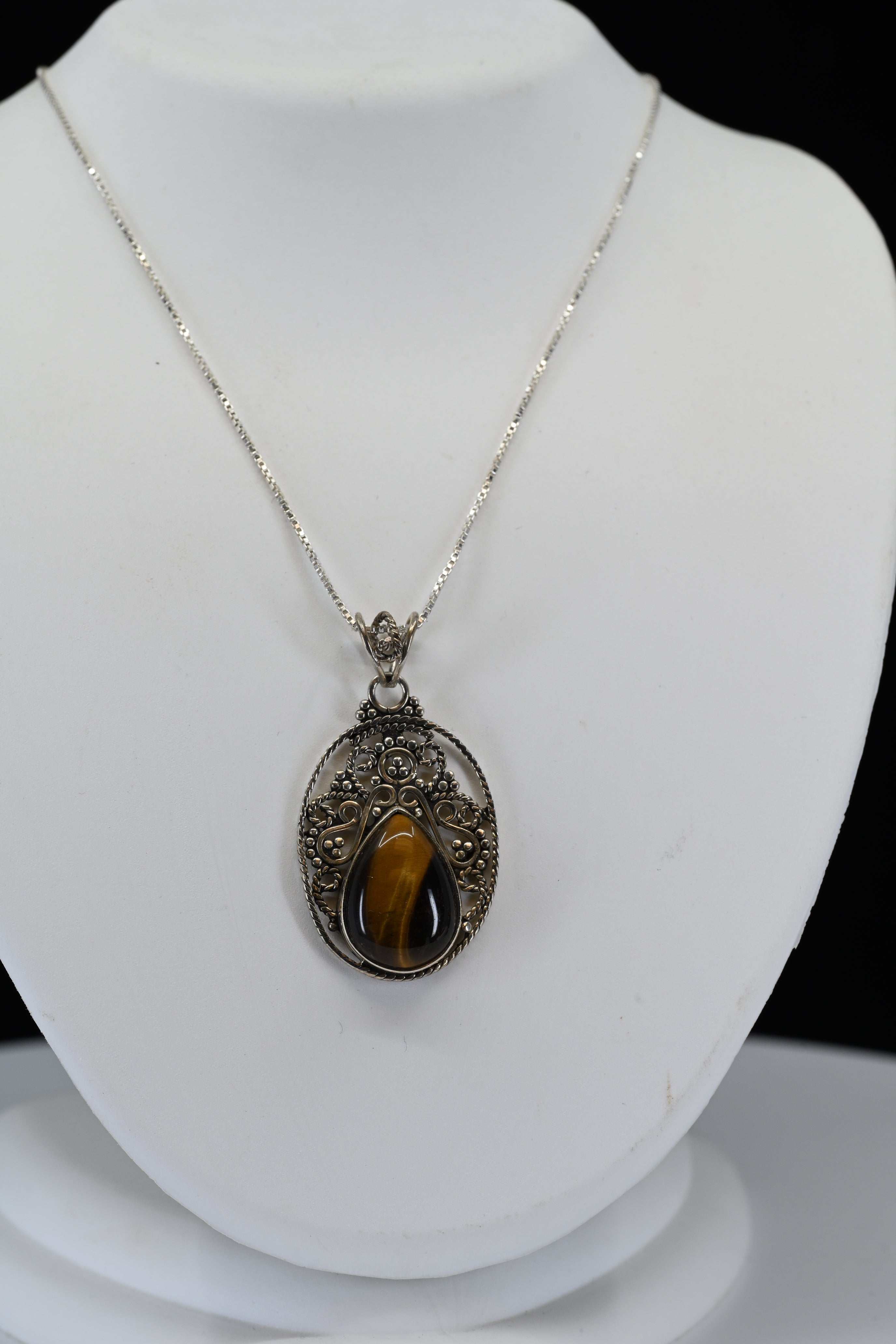 Sterling Silver Tigers Eye Necklace
