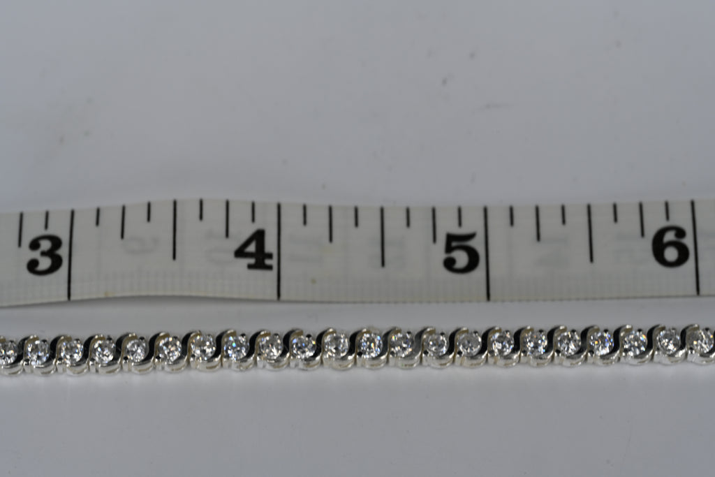 Sterling Silver Colorless Cubic Zirconia Box Clip tennis Bracelet