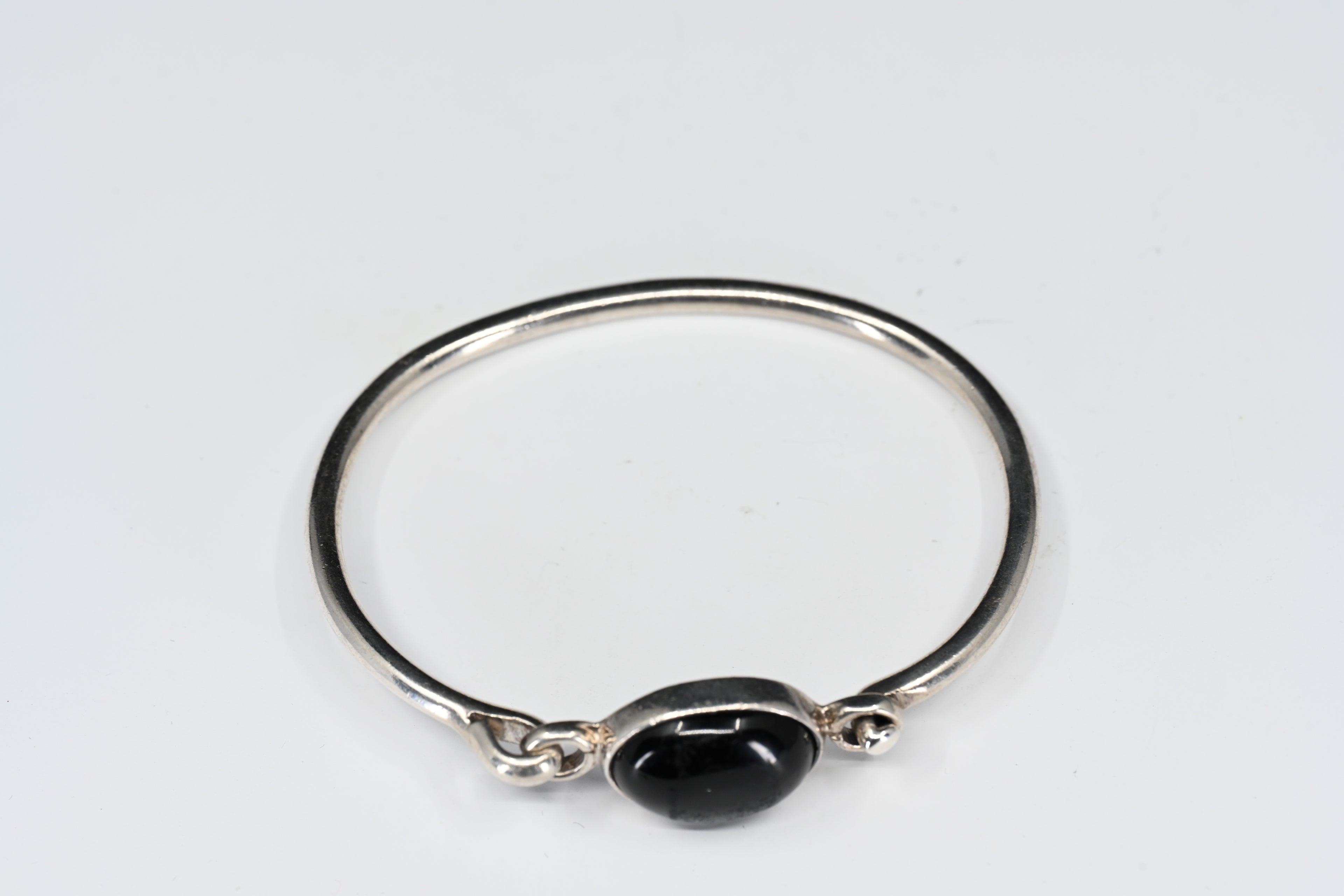 Sterling Silver Oval Black  Cabochon Stone Hinged Bracelet