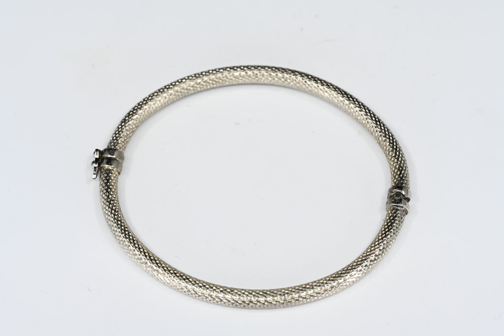 Sterling Silver Mesh Look Hinged Bangle Bracelet