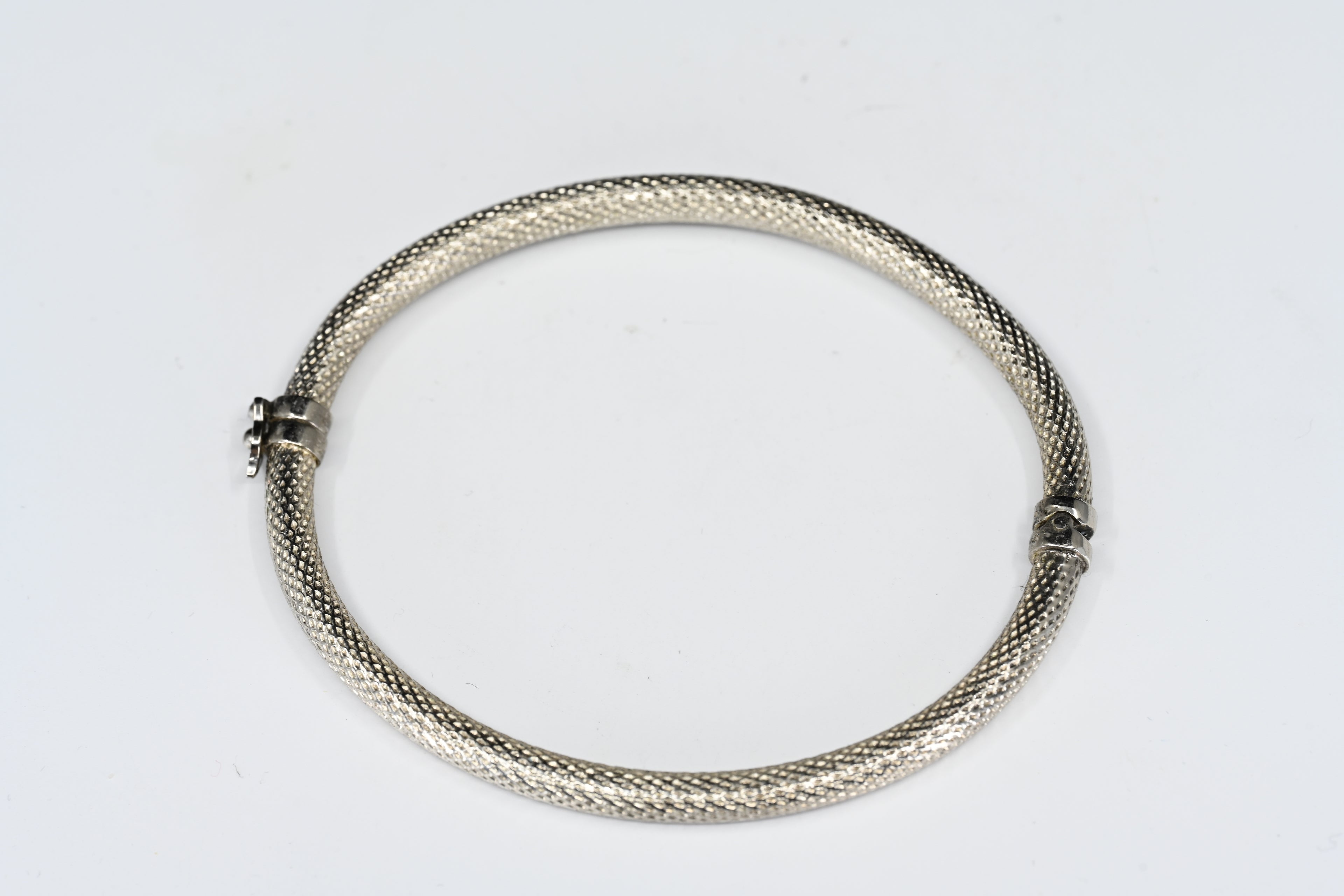 Sterling Silver Mesh Look Hinged Bangle Bracelet