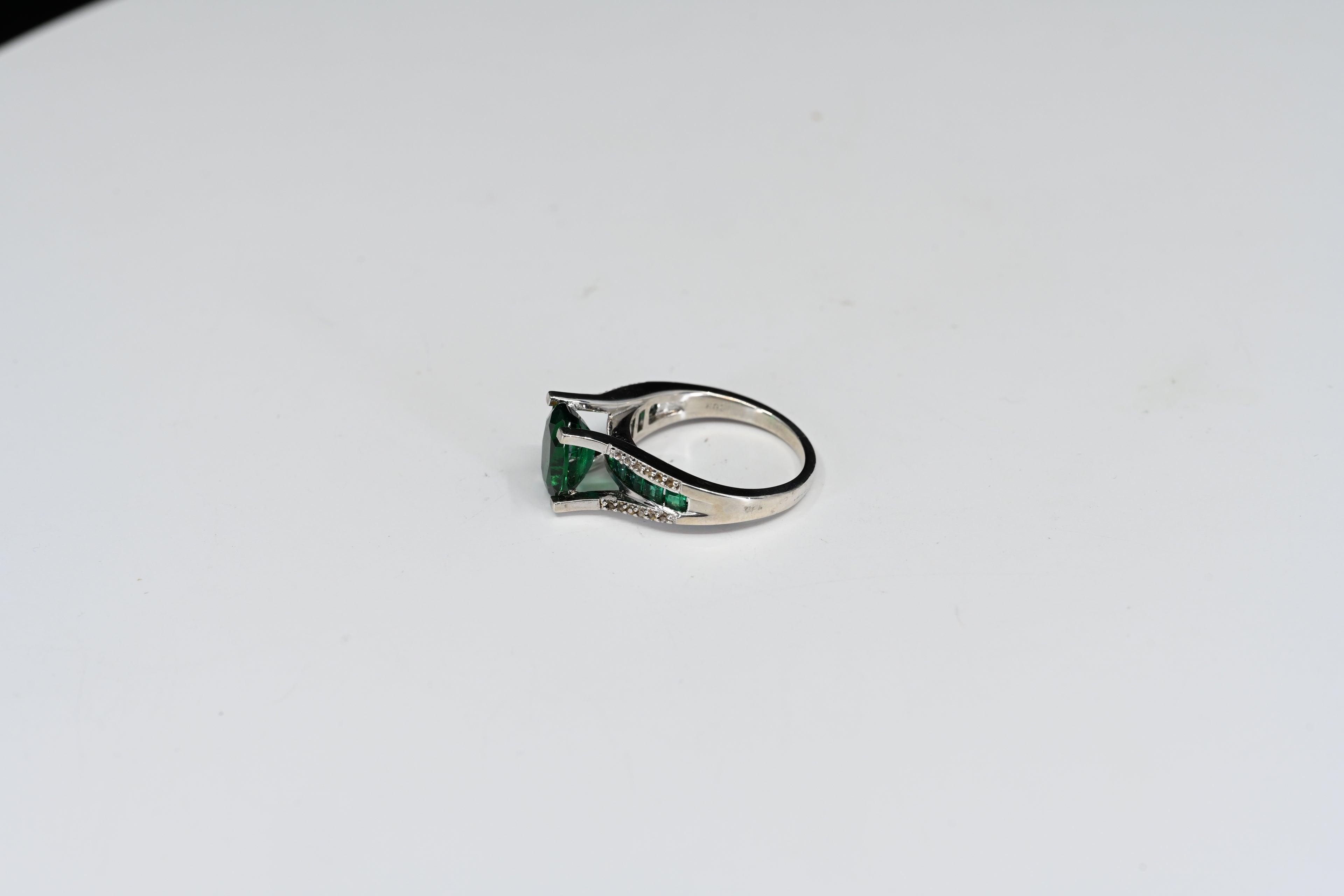 Sterling Silver Green Oval Stone With Square Stones Ring