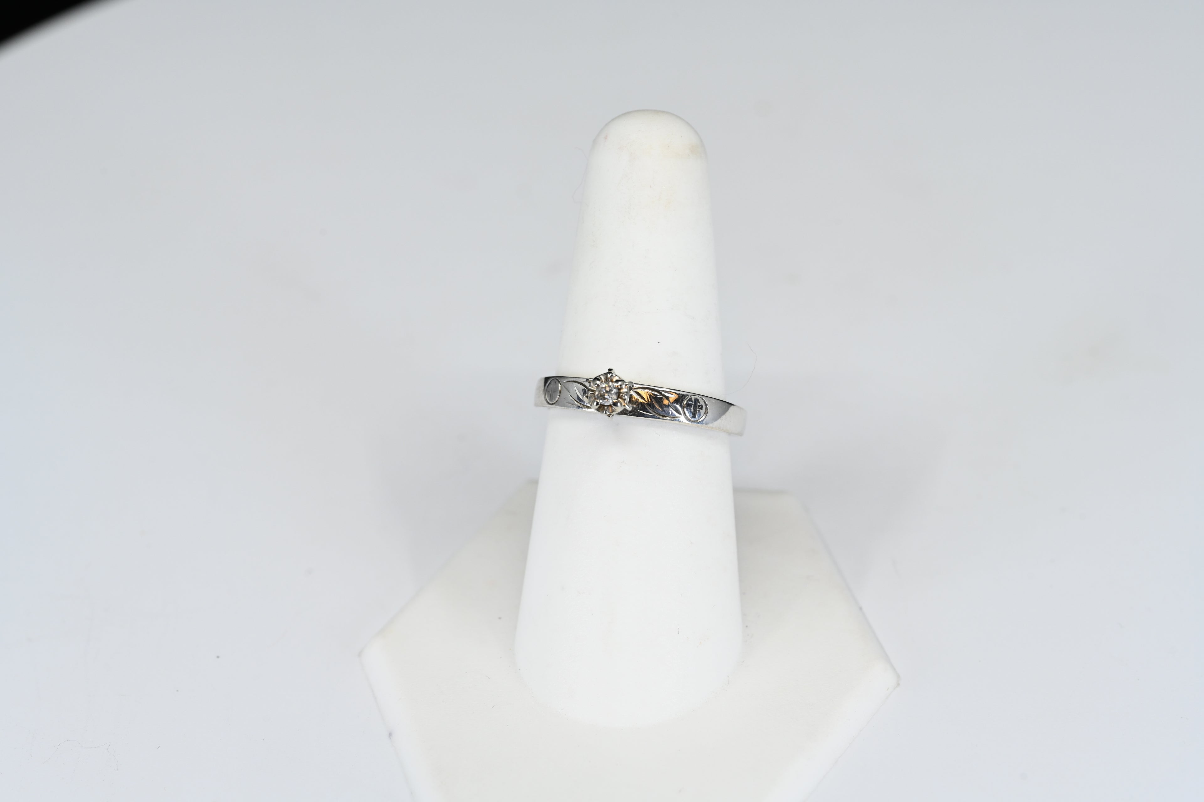 Sterling Silver Round Colorless Stone Ring
